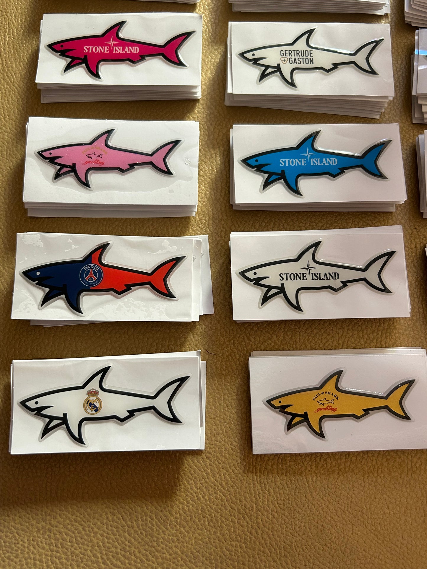 Lot 8 shark au choix